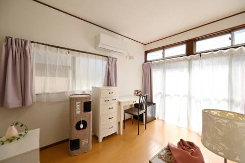 Share House Cat Igura