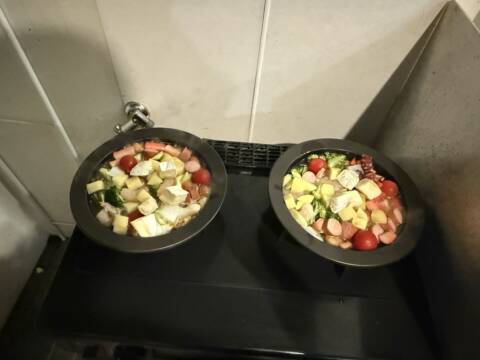 みなさんの力を合わせて美味しいアヒージョを作りました!