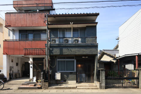 Share180